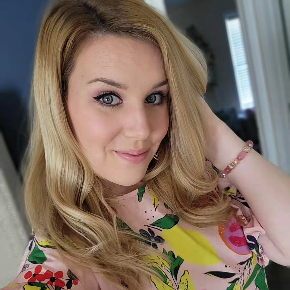 Meet your Posher, Lauren